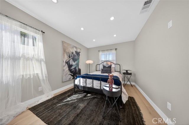 Detail Gallery Image 16 of 44 For 6820 Jellico Ave, Lake Balboa,  CA 91406 - 3 Beds | 2 Baths