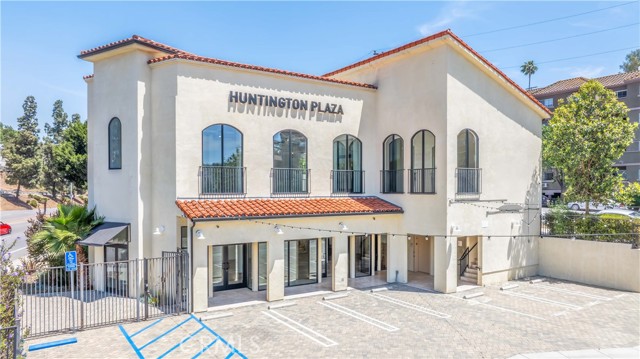 Image 2 of 31 For 4671 Huntington Drive