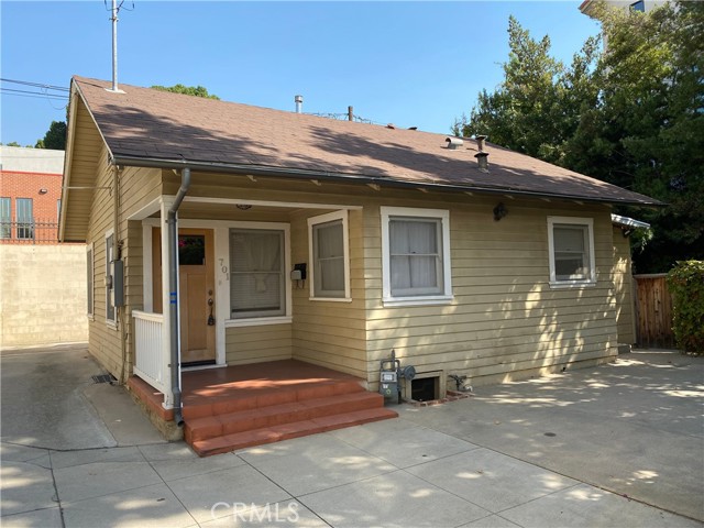 Detail Gallery Image 1 of 9 For 701 Mira Monte Pl, Pasadena,  CA 91101 - 1 Beds | 1 Baths