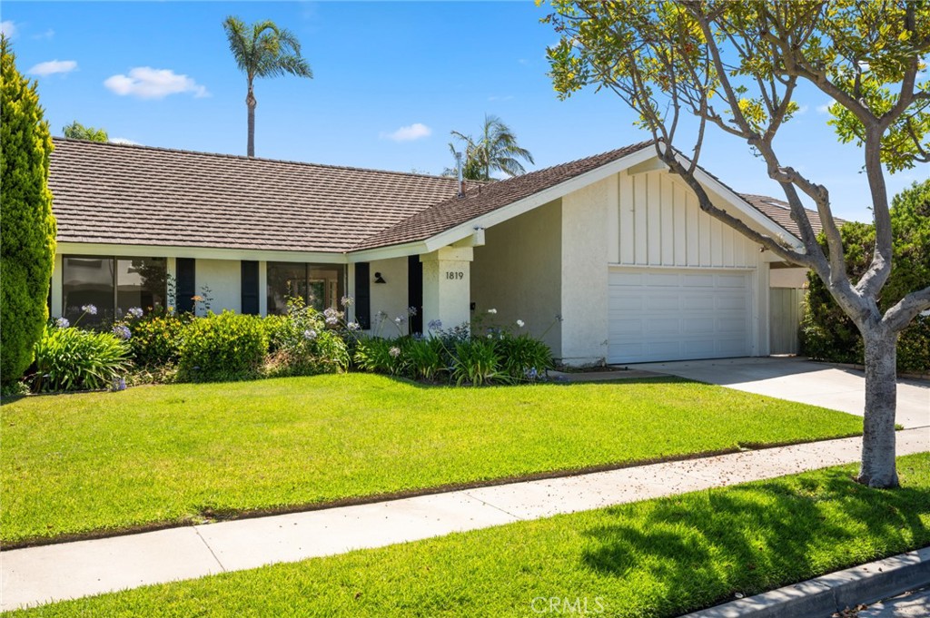 1819 Port Kimberly Place