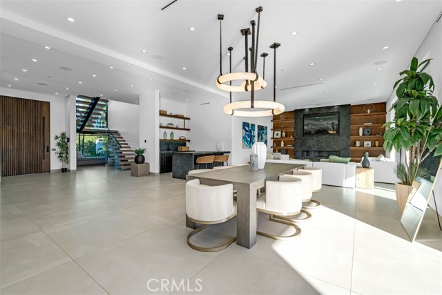 Detail Gallery Image 16 of 50 For 13016 Chandler, Sherman Oaks,  CA 91401 - 6 Beds | 6/1 Baths