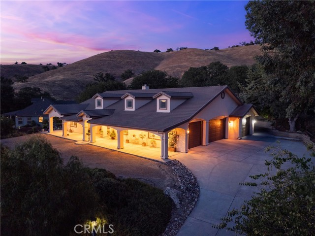 Detail Gallery Image 2 of 29 For 9966 Sunfish Cir, Paso Robles,  CA 93446 - 3 Beds | 2 Baths