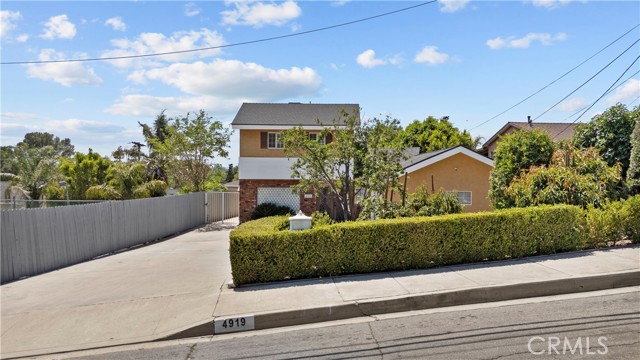 4919 Dunsmore Avenue, La Crescenta CA: https://media.crmls.org/medias/c207690e-970a-4027-9968-d894ab95d167.jpg