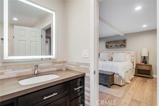 Detail Gallery Image 11 of 19 For 247 Calliope St, Laguna Beach,  CA 92651 - 3 Beds | 2 Baths