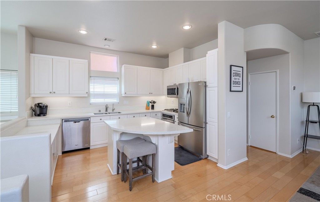 MLS #OC26118290 image #1