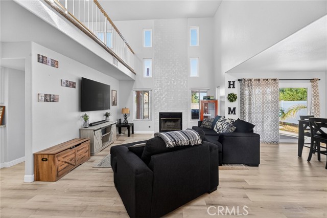 Detail Gallery Image 2 of 43 For 22951 Joaquin Ridge Dr, Murrieta,  CA 92562 - 2 Beds | 2 Baths