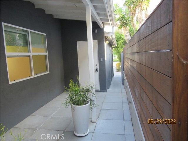 656 Rosecrans Avenue, Manhattan Beach, California 90266, 3 Bedrooms Bedrooms, ,1 BathroomBathrooms,Residential,Sold,Rosecrans,SB22143414