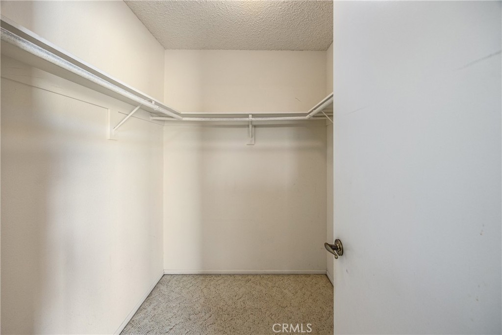 https://media.crmls.org/medias/c209c02e-71c6-47f8-9378-9ffcad24120b.jpg?preset=X-Large