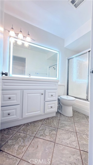 Detail Gallery Image 16 of 36 For 20930 Parthenia St #216,  Canoga Park,  CA 91304 - 1 Beds | 1 Baths
