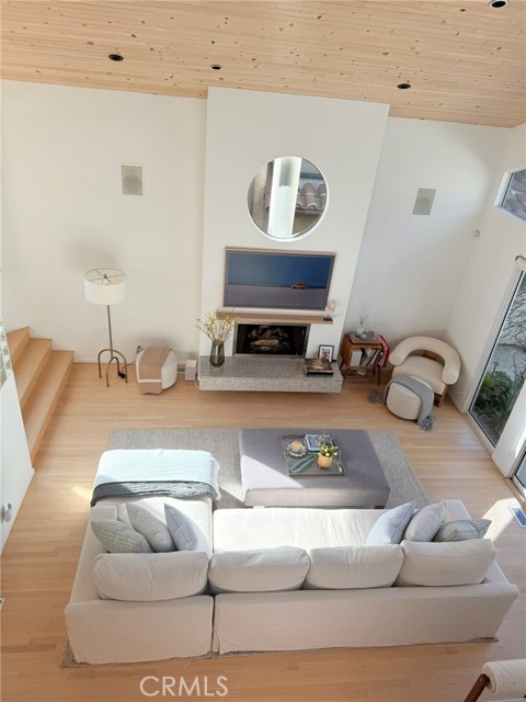 Detail Gallery Image 11 of 44 For 621 6th, Manhattan Beach,  CA 90266 - 3 Beds | 3/1 Baths