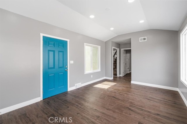 Detail Gallery Image 7 of 65 For 1521 N Bonnie Beach, Los Angeles,  CA 90063 - 5 Beds | 2/1 Baths