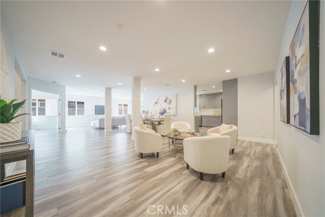 Detail Gallery Image 25 of 57 For 22046 Kinzie St, Chatsworth,  CA 91311 - 3 Beds | 3 Baths