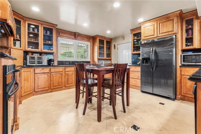 Detail Gallery Image 19 of 44 For 5176 W 134th Pl, Hawthorne,  CA 90250 - 5 Beds | 4/1 Baths