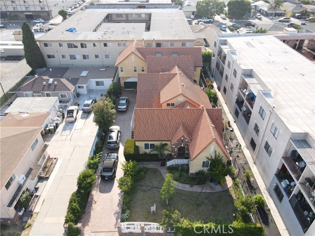 14105 Fonthill Avenue, Hawthorne CA: https://media.crmls.org/medias/c20dc51c-9b63-4683-9e71-dc9573de24d9.jpg