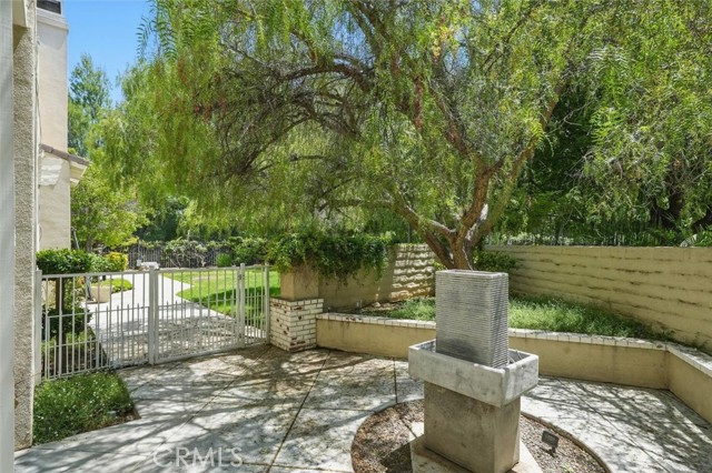 26800 Fairlain Drive, Valencia CA: https://media.crmls.org/medias/c20ed282-d972-4c0c-9e1b-cfe8ef1d07aa.jpg