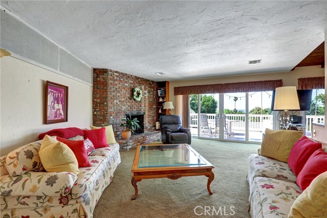 2307 Cameron Avenue, Covina CA: https://media.crmls.org/medias/c20f1888-51ec-4b30-9048-d0930eee70ee.jpg