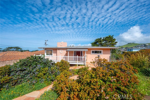 Detail Gallery Image 5 of 39 For 399 Hill Street, Morro Bay,  CA 93442 - 3 Beds | 2 Baths