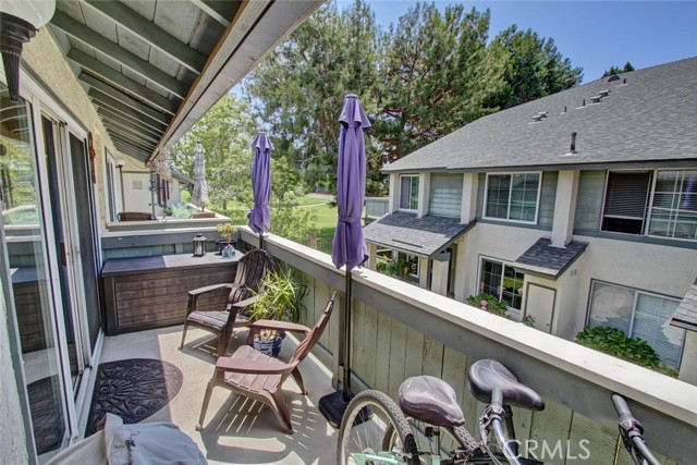 Detail Gallery Image 1 of 22 For 18292 Parkview Ln #201,  Huntington Beach,  CA 92648 - 1 Beds | 1 Baths