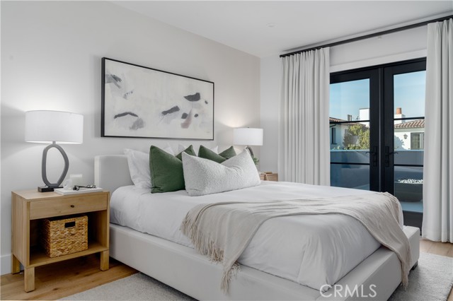 Detail Gallery Image 19 of 20 For 107 via Koron, Newport Beach,  CA 92663 - 4 Beds | 2/1 Baths