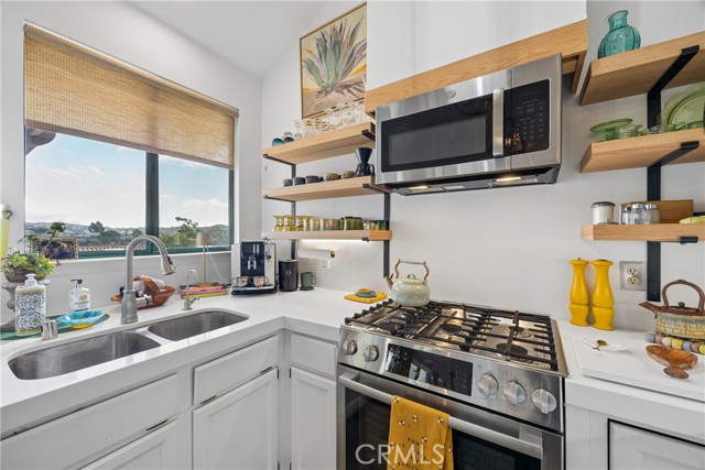 Detail Gallery Image 5 of 33 For 2260 Cranesbill Place, Avila Beach,  CA 93424 - 3 Beds | 2/1 Baths