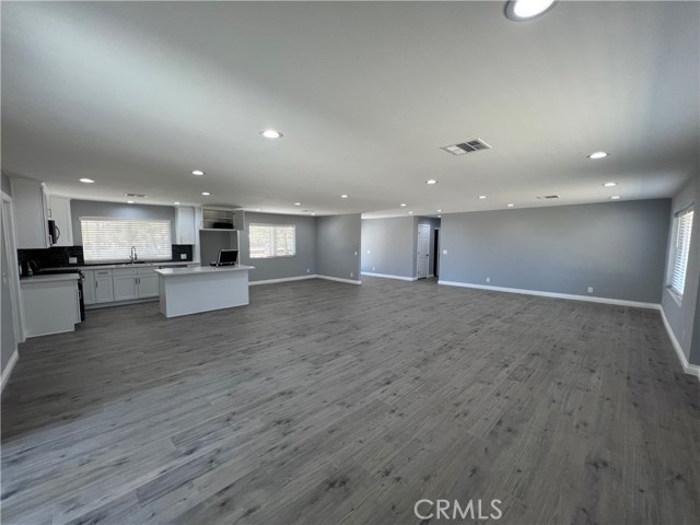 Detail Gallery Image 16 of 75 For 3255 E Avenue H8, Lancaster,  CA 93535 - 3 Beds | 2/1 Baths