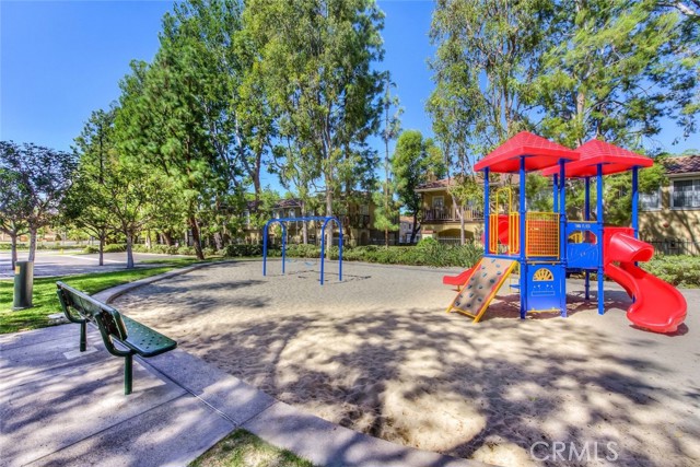 Detail Gallery Image 30 of 32 For 120 Gallery Way, Tustin,  CA 92782 - 3 Beds | 2/1 Baths