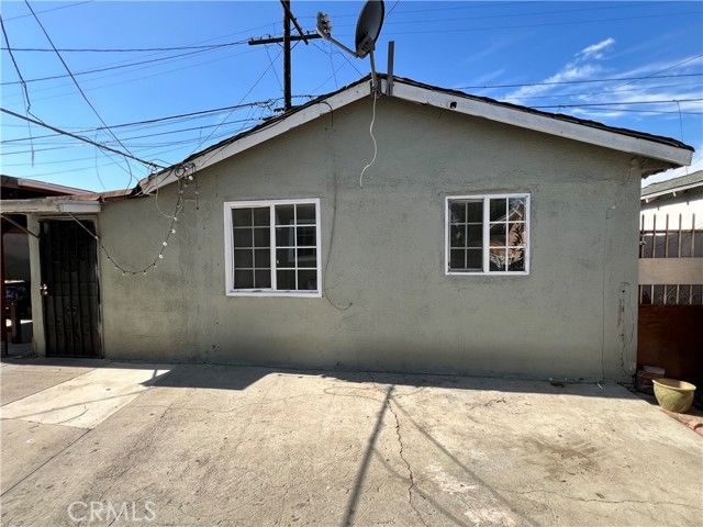 Detail Gallery Image 34 of 52 For 8761 John Ave, Los Angeles,  CA 90002 - 6 Beds | 2/1 Baths