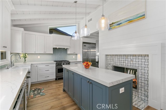 Detail Gallery Image 14 of 40 For 127 West Avenida De Los Lobos Marinos, San Clemente,  CA 92672 - 4 Beds | 2 Baths