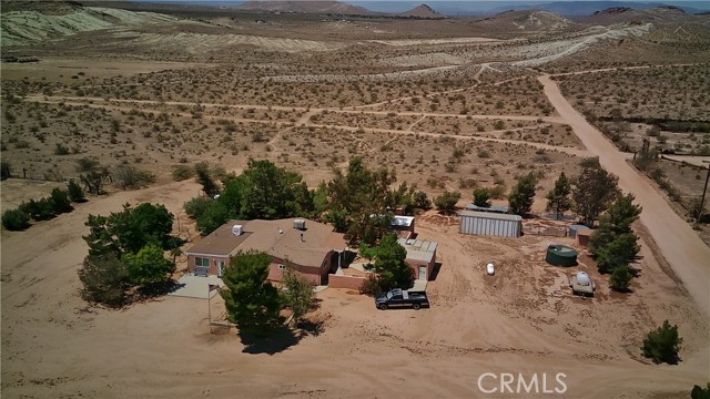 Detail Gallery Image 7 of 53 For 3840 Lupine, Rosamond,  CA 93560 - 4 Beds | 3 Baths