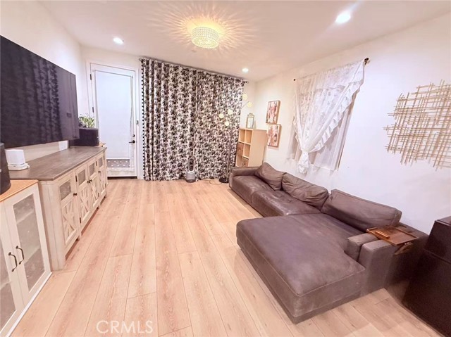 Detail Gallery Image 2 of 11 For 7599 Botany, Chino,  CA 91708 - 4 Beds | 3 Baths