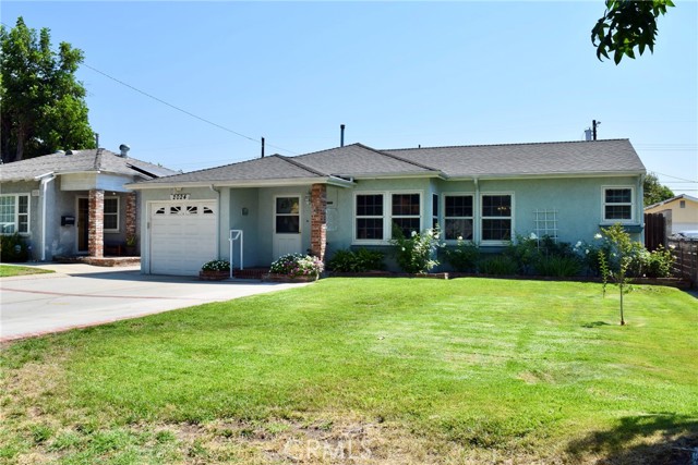 2024 N Kenwood Street, Burbank CA: https://media.crmls.org/medias/c215ff9e-f8e1-43ad-8569-b3035bcdb3c5.jpg