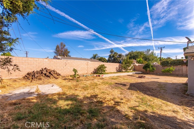 Detail Gallery Image 40 of 43 For 1621 Ballard St, Simi Valley,  CA 93065 - 3 Beds | 1/1 Baths