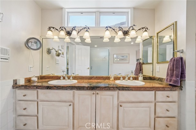 29368 Big Range Road, Canyon Lake CA: https://media.crmls.org/medias/c21793e4-b8aa-4f96-81db-9c5d3c207817.jpg