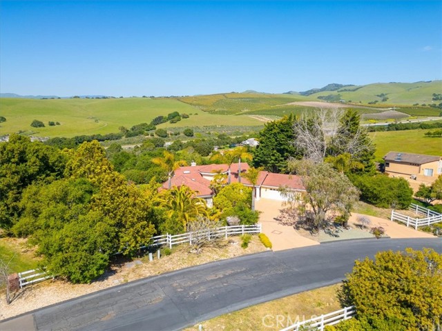 Detail Gallery Image 43 of 57 For 344 Falcon Crest Dr, Arroyo Grande,  CA 93420 - 3 Beds | 2/1 Baths