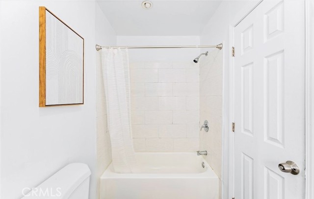 3809 Carol Drive, Fullerton CA: https://media.crmls.org/medias/c218b298-969b-4ca9-b424-0d442074e4ca.jpg
