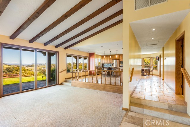 Detail Gallery Image 7 of 61 For 4960 Sleeping Indian Rd, Fallbrook,  CA 92028 - 4 Beds | 4 Baths