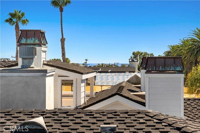 712 Marguerite Avenue, Corona del Mar CA: https://media.crmls.org/medias/c219eb62-d4f3-45f6-934f-2e75a661bcd9.jpg