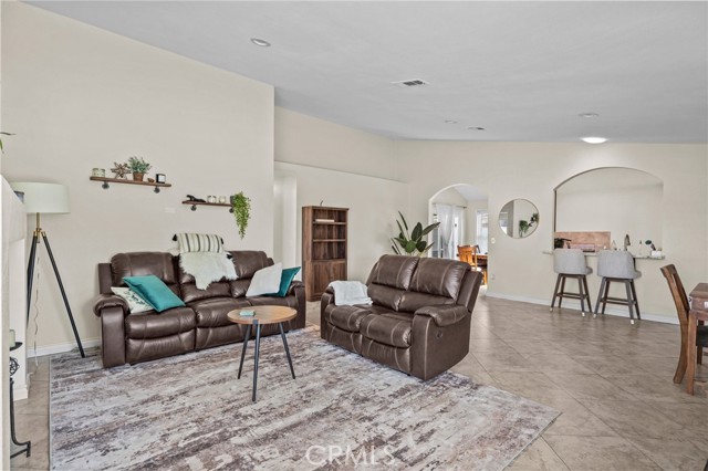 39427 Canyon Rim Circle, Temecula CA: https://media.crmls.org/medias/c21aac06-324e-4618-9db7-5576b307a142.jpg