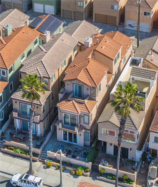 Detail Gallery Image 48 of 49 For 116 11th St, Huntington Beach,  CA 92648 - 3 Beds | 3/1 Baths