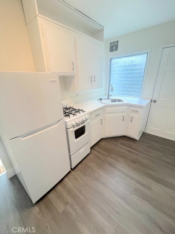 Detail Gallery Image 7 of 15 For 270 Cliff Dr #7,  Laguna Beach,  CA 92652 - 1 Beds | 1 Baths