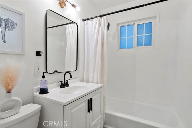 715 W South Street, Anaheim CA: https://media.crmls.org/medias/c21bcb09-d952-4488-9428-a80f992119dd.jpg