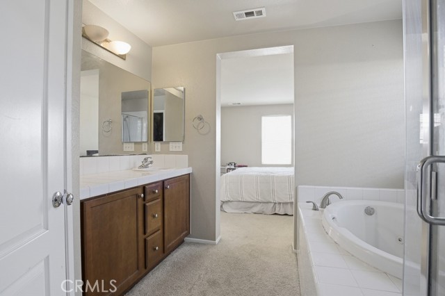 Detail Gallery Image 19 of 24 For 2676 Greenwood Ct, Palmdale,  CA 93550 - 3 Beds | 2/1 Baths