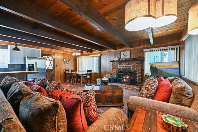 Detail Gallery Image 7 of 57 For 41801 Comstock Ln, Big Bear Lake,  CA 92315 - 3 Beds | 1 Baths