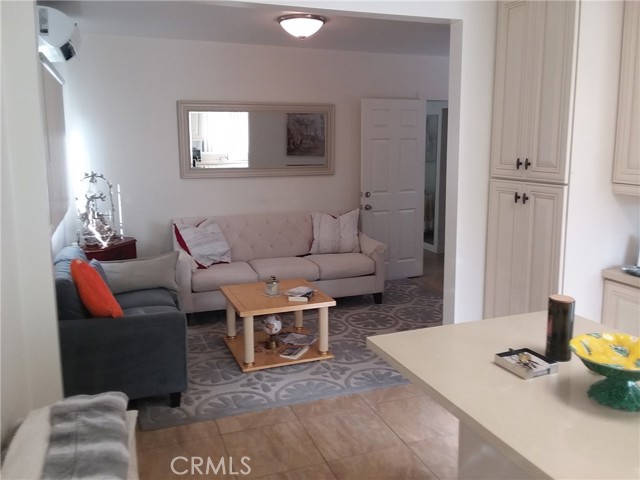 Detail Gallery Image 6 of 12 For 3810 W Heffron Dr #B,  Burbank,  CA 91505 - 1 Beds | 1 Baths