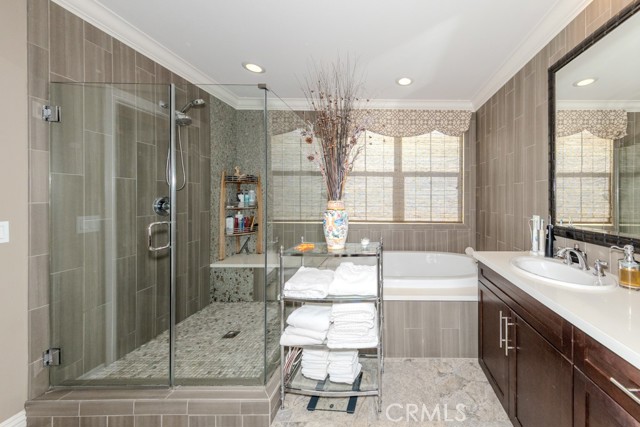 Image 41 of 75 For 30 Vivido St