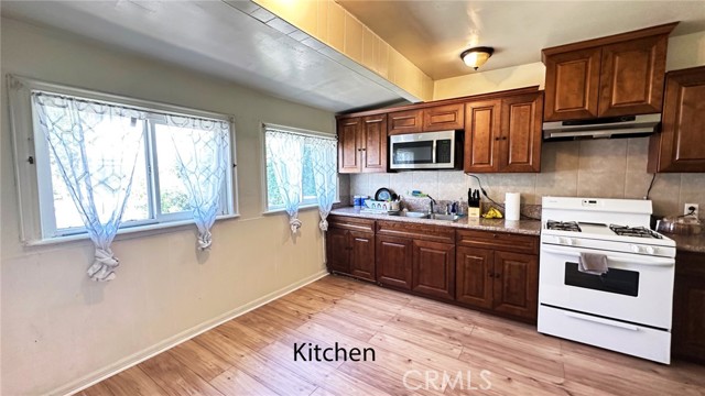 Detail Gallery Image 5 of 22 For 574 Davidson Ln, Pomona,  CA 91768 - – Beds | – Baths