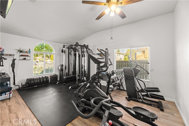 Detail Gallery Image 11 of 49 For 32816 Autumn Wood Cir, Lake Elsinore,  CA 92530 - 3 Beds | 2 Baths