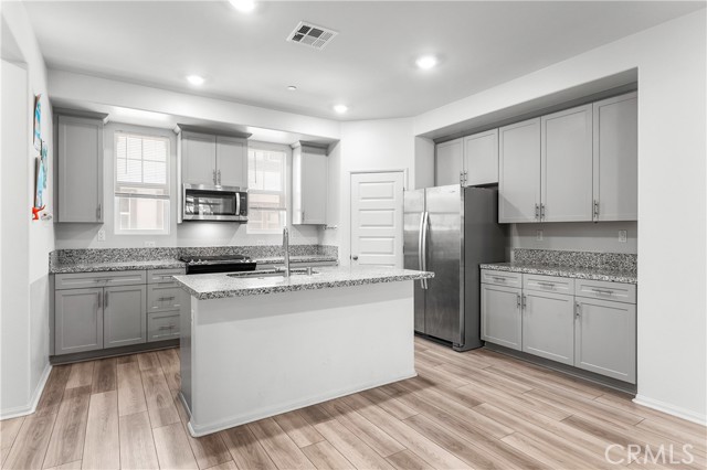 40727 Melrose Drive, Temecula CA: https://media.crmls.org/medias/c21fa151-0cfb-4a6e-bce1-94e38c9c6a4a.jpg