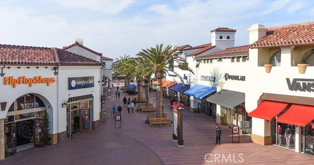 53 Via Armilla, San Clemente CA: https://media.crmls.org/medias/c220e5a8-0919-47cc-8d49-428cc5d60ed6.jpg