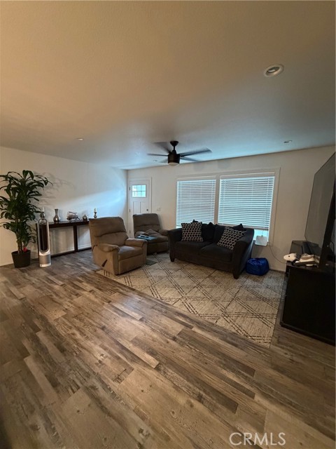 Detail Gallery Image 7 of 33 For 5800 Hamner Ave #71,  Corona,  CA 91752 - 4 Beds | 2 Baths